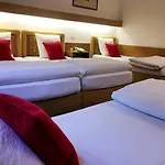 De La Forêt Hotel