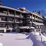 De La Foret Hotell