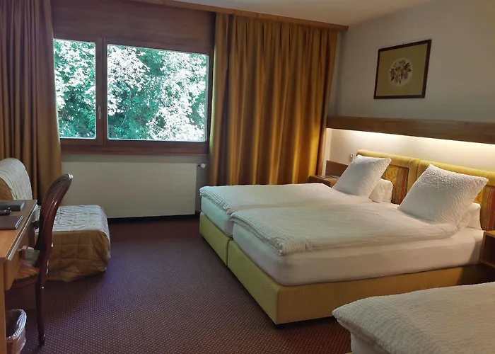 De La Foret Szálloda